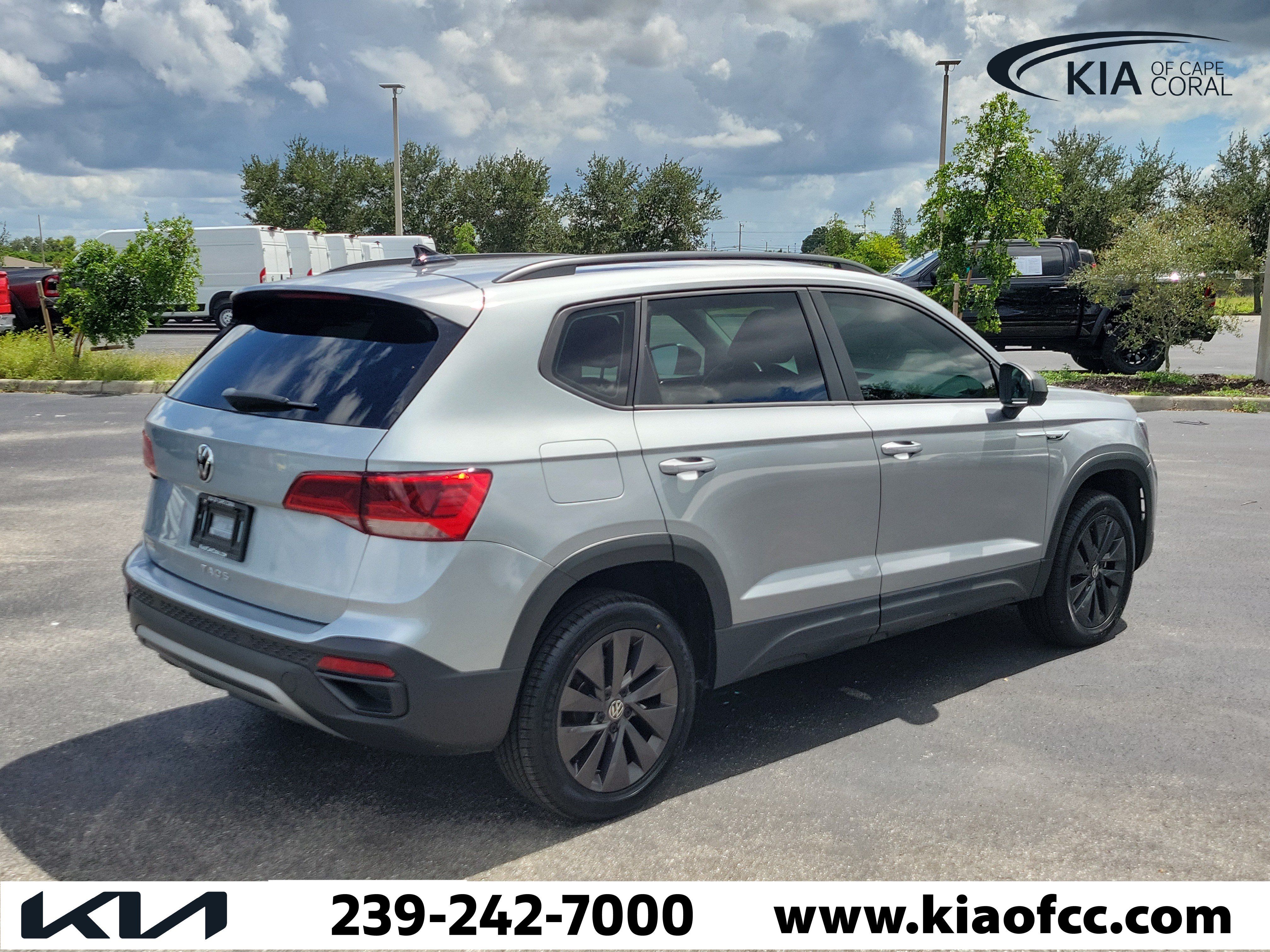 Used 2024 Volkswagen Taos S FWD image 6