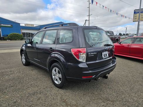 Used 2011 Subaru Forester 2.5X w/ Alloy Wheel Value Pkg image 5