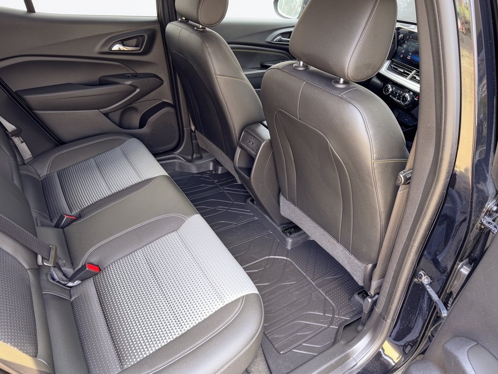 Certified 2024 Chevrolet Trax LT FWD image 29