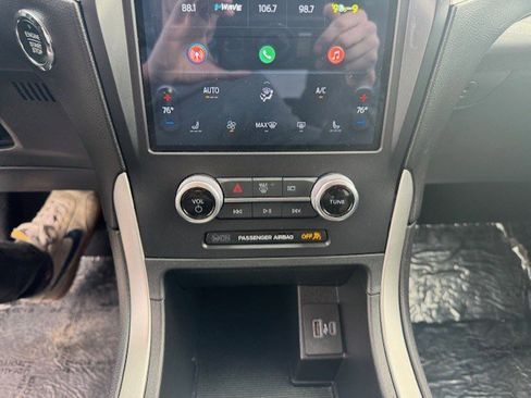 Certified 2024 Ford Edge SEL image 19