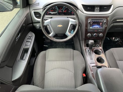 Used 2017 Chevrolet Traverse LT w/ Style and Technology Package AWD/4WD image 22