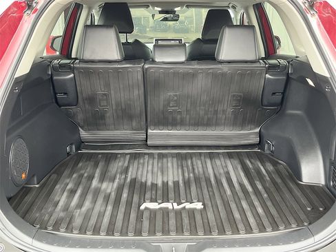 Used 2022 Toyota RAV4 Limited image 29