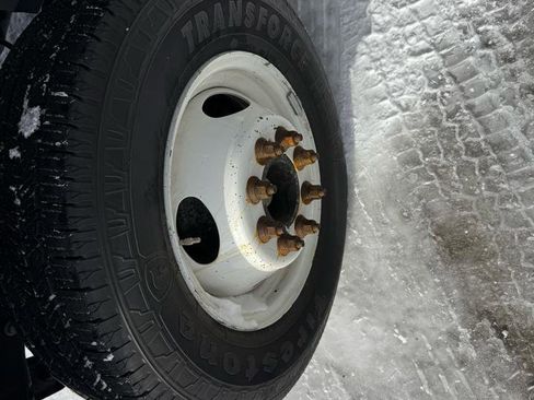 Used 2022 Ford E-350 and Econoline 350 Super Duty w/ Power Windows & Locks Group image 7