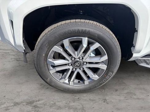New 2026 Toyota 4Runner Limited AWD/4WD image 9