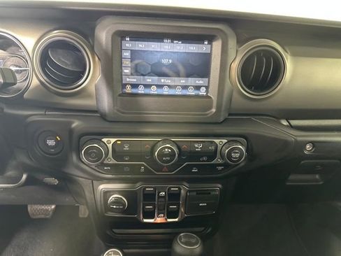 Used 2023 Jeep Wrangler Unlimited image 21