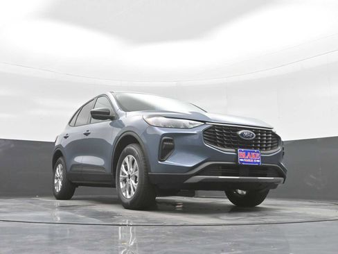 New 2026 Ford Escape Active image 18
