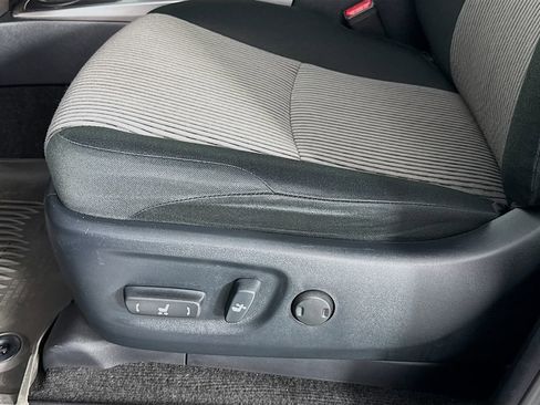 Used 2022 Toyota 4Runner SR5 image 20