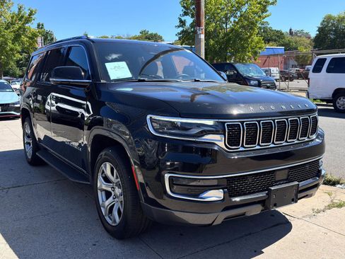 Used 2022 Jeep Wagoneer Series II image 3