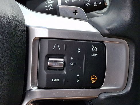 Used 2024 Land Rover Discovery S AWD/4WD image 25