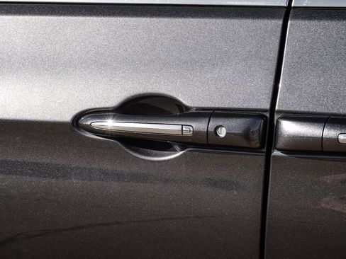 Used 2019 Chrysler Pacifica Limited w/ Advanced Safetytec Group image 46