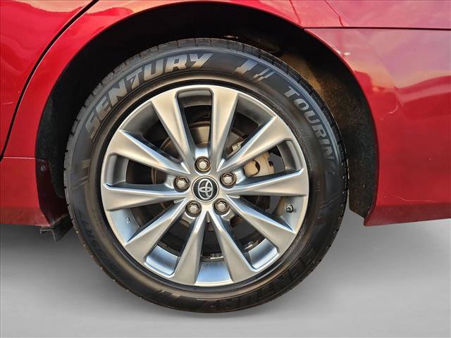Used 2017 Toyota Camry XLE w/ Moonroof Package FWD image 19