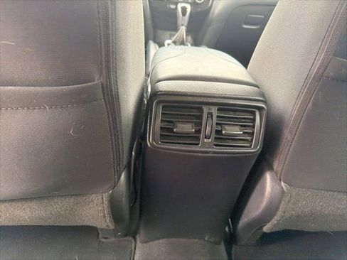 Used 2020 Nissan Rogue SV image 14