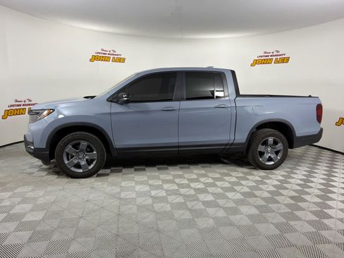 Used 2024 Honda Ridgeline TrailSport image 2