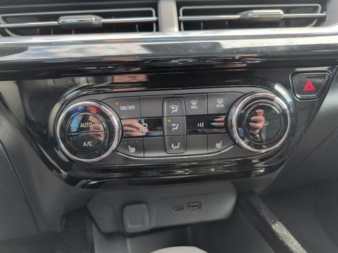 Certified 2024 Chevrolet Trax RS w/ Driver Confidence Package image 18