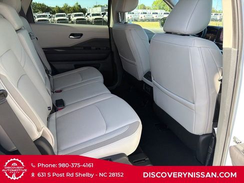 New 2026 Nissan Pathfinder SL AWD/4WD image 35