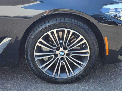 Used 2018 BMW 530i xDrive AWD/4WD image 9
