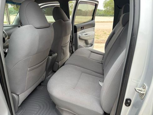 Used 2010 Toyota Tacoma PreRunner RWD image 18