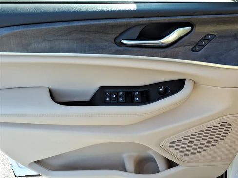 New 2025 Jeep Grand Cherokee Limited image 15