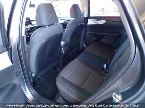 Used 2024 Kia Forte LXS FWD image 17