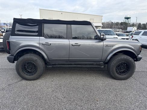 Used 2021 Ford Bronco Outer Banks image 8