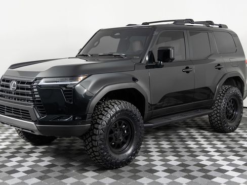 Used 2025 Lexus GX 550 image 1