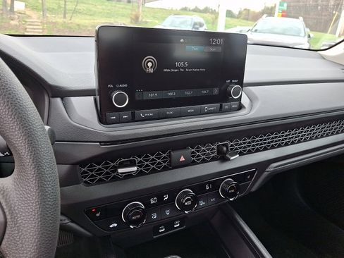 Used 2023 Honda Accord EX image 23
