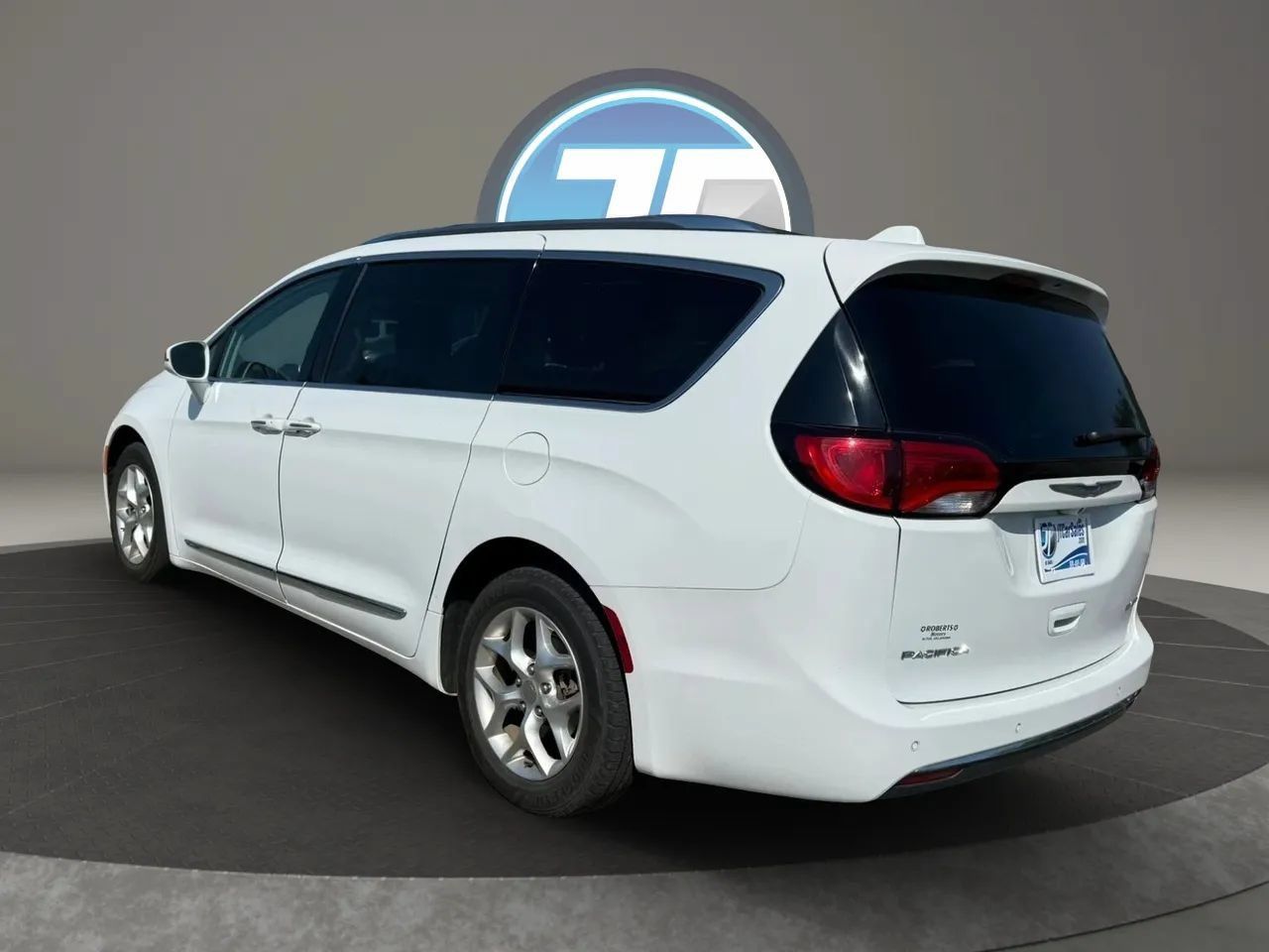 Used 2020 Chrysler Pacifica Limited FWD image 16