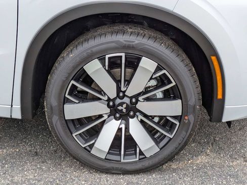 New 2026 Mitsubishi Outlander SEL AWD/4WD image 11