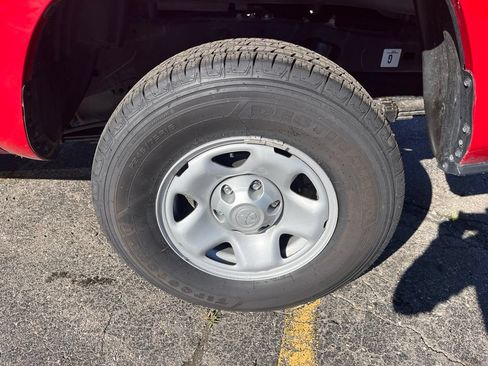 Used 2023 Toyota Tacoma SR AWD/4WD image 11
