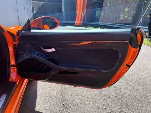 Certified 2021 Porsche 718 Cayman GT4 RWD image 28