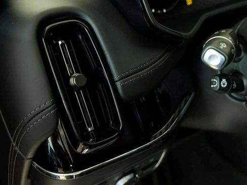 New 2026 Aston Martin DBX S image 25