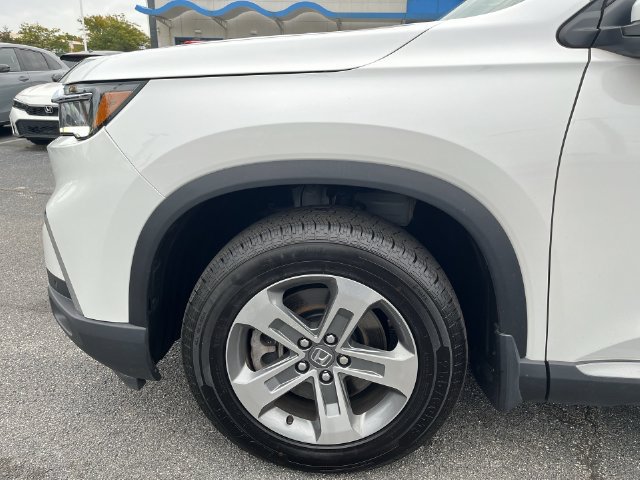 Used 2025 Honda Pilot EX-L image 21