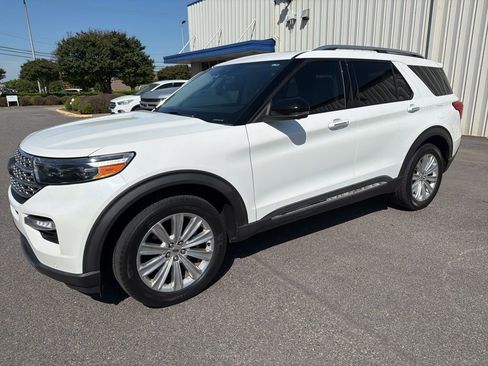 Used 2020 Ford Explorer Limited w/ Class III Trailer Tow Package image 3