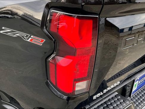 Used 2024 Chevrolet Colorado ZR2 w/ ZR2 Convenience Package III image 24
