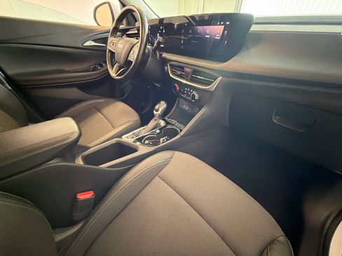 Used 2024 Buick Encore GX Preferred FWD image 25