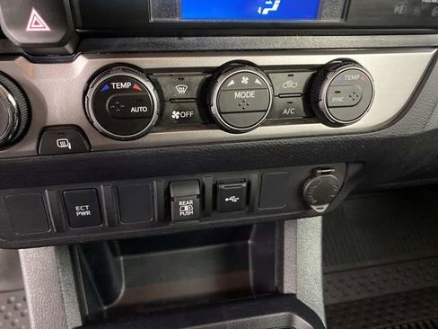 Used 2023 Toyota Tacoma SR5 AWD/4WD image 19