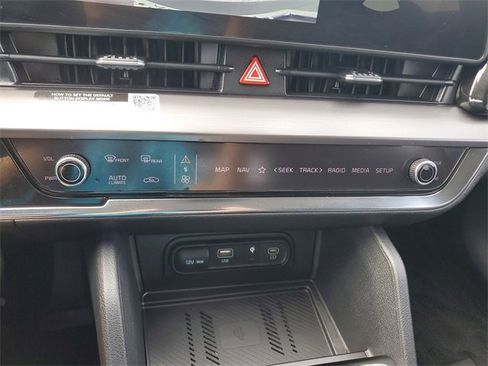 Certified 2023 Kia Sportage EX image 23