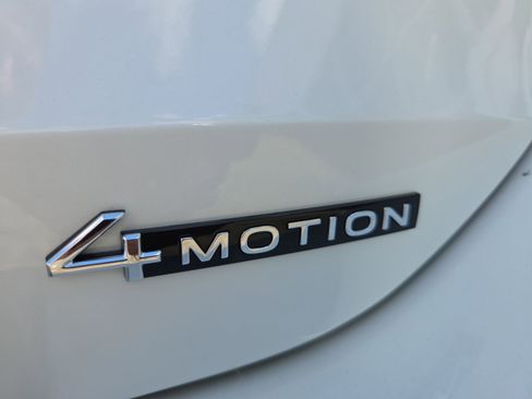 New 2026 Volkswagen Tiguan SEL R-Line AWD/4WD image 13