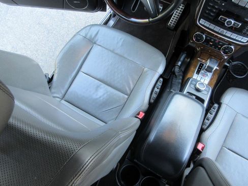 Used 2015 Mercedes-Benz G 550 image 17