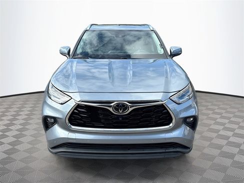 Used 2021 Toyota Highlander Limited image 2
