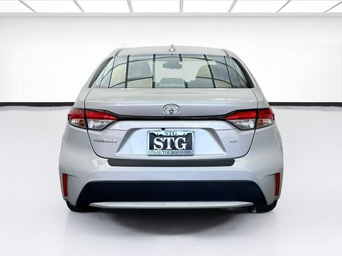 Used 2021 Toyota Corolla LE w/ Carpet Mat Package (TMS) FWD image 5