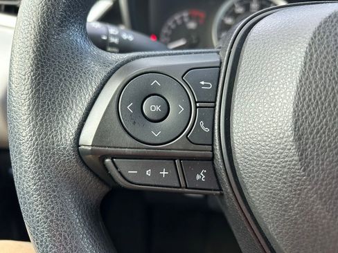 Used 2022 Toyota Corolla LE FWD image 20