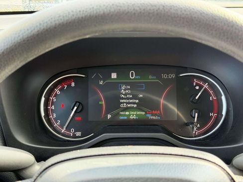 Used 2025 Toyota RAV4 LE image 10