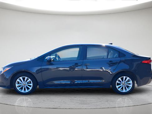 Certified 2024 Toyota Corolla LE w/ LE Convenience Package FWD image 6