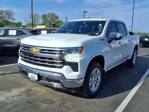Used 2024 Chevrolet Silverado 1500 LTZ w/ LTZ Premium Package image 32