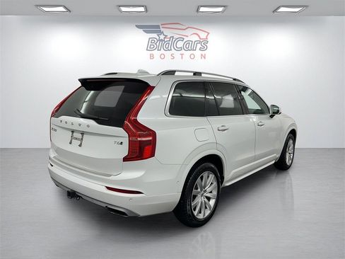 Used 2018 Volvo XC90 T6 Momentum w/ Convenience Package image 4