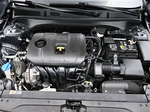 Used 2023 Kia Forte GT-Line w/ GT-Line Premium Package FWD image 16