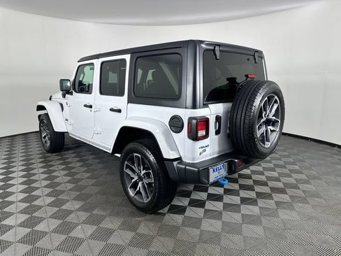 Certified 2024 Jeep Wrangler Unlimited w/ Convenience Group AWD/4WD image 2
