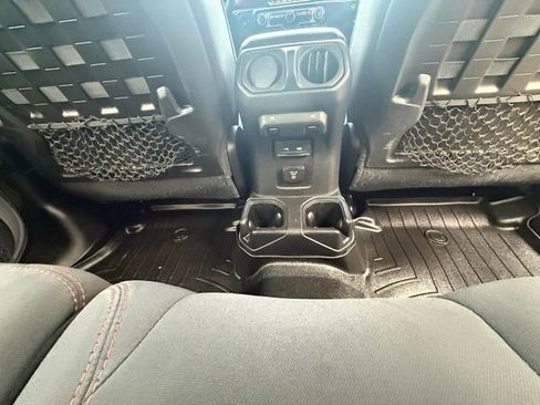 Used 2019 Jeep Wrangler Unlimited Rubicon AWD/4WD image 28