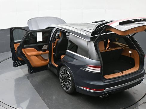 Used 2020 Lincoln Aviator Black Label w/ Dynamic Handling Package AWD/4WD image 45